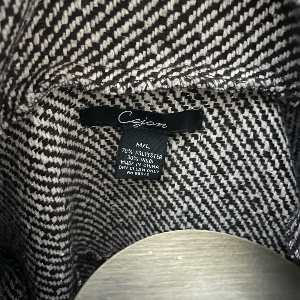 Coat - Picture 4 of 5
